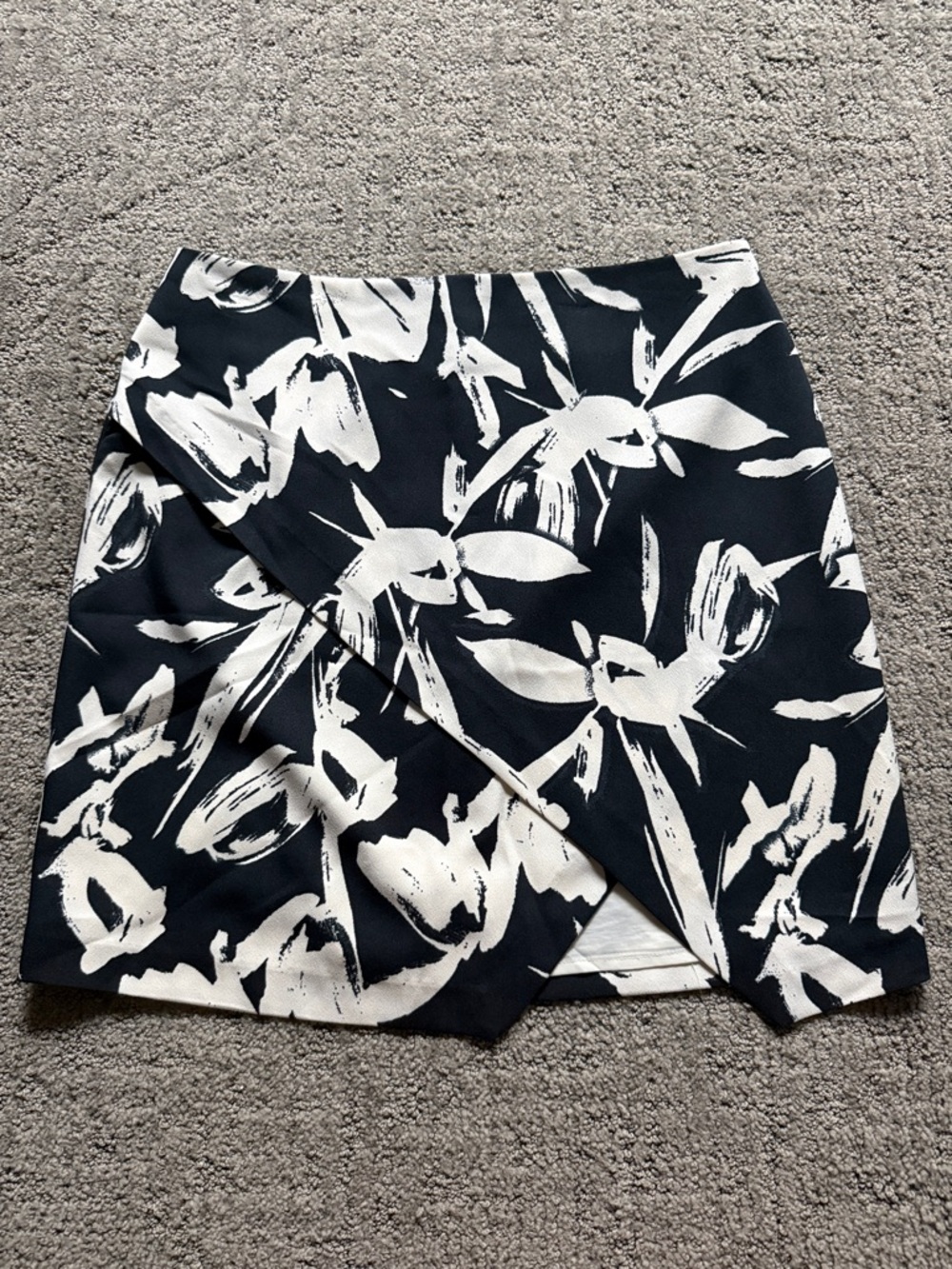 Banana Republic Black and White Abstract Wrap Mini Skirt